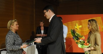 Bölcsődei dolgozókat jutalmaztak Zuglóban