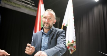Kulisszatitkokat árult el Kokó a Civil Házban