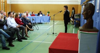 Verssel tisztelegtek a nagy költő emléke előtt