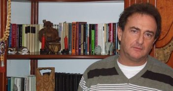 Zuglói versek románul és albánul