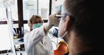 Fokozatosan indulnak újra a szakrendelések