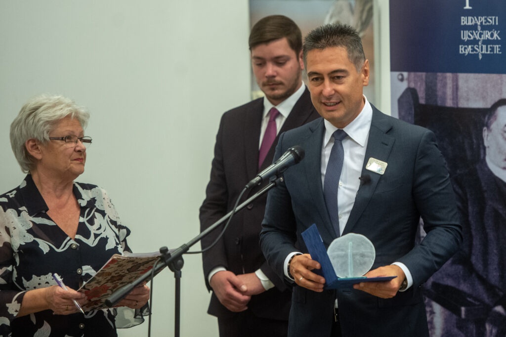 Horváth Csaba polgármester átveszi a Radnóti-díjat