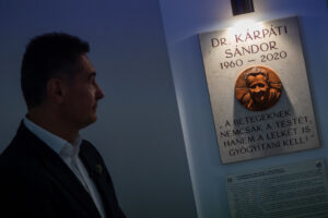 Oktatótermet neveztek el dr. Kárpáti Sándorról - fotó