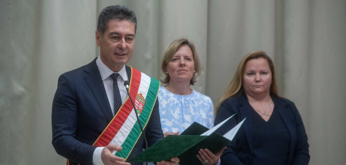 Letették esküjüket az új állampolgárok - fotó